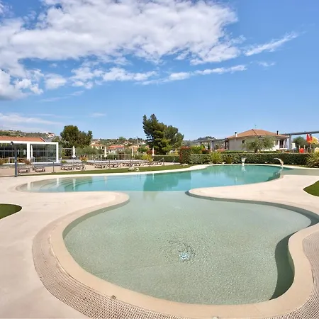 アパート Monolocale Rebi